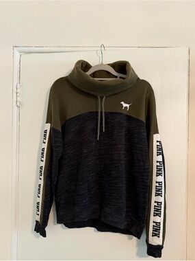 ✨ Victoria’s Secret PINK Cowl Neck Pullover Hoodie 💚